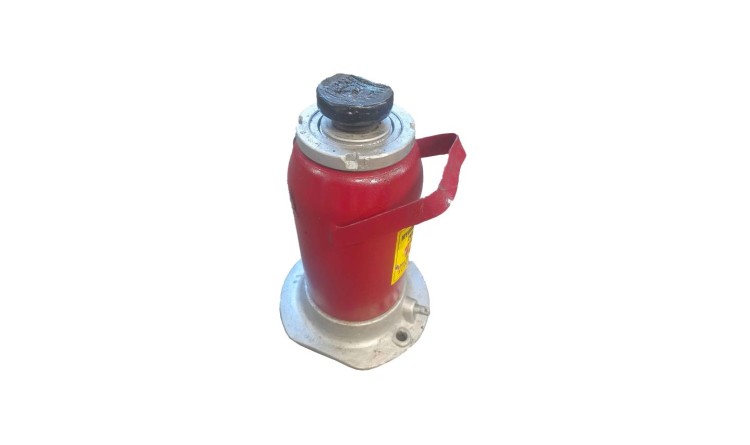 Zvedák 12 t - repas