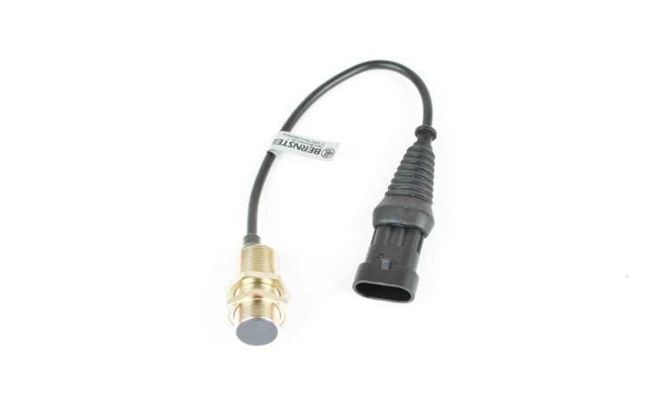 Senzor M18 na Mergento L=40 mm zástrčka plochá 3kol.