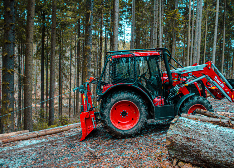 Zetor Proxima CL s lesní nástavbou_0105