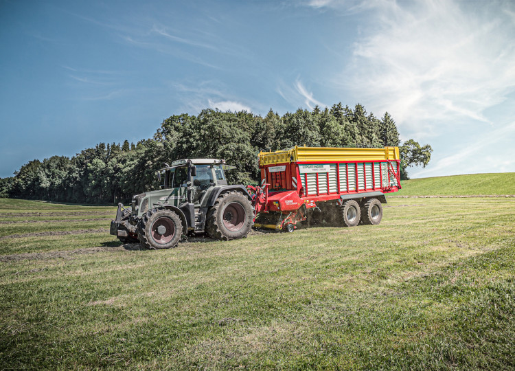 Pöttinger Torro – sbírá, řeže a transportuje-01