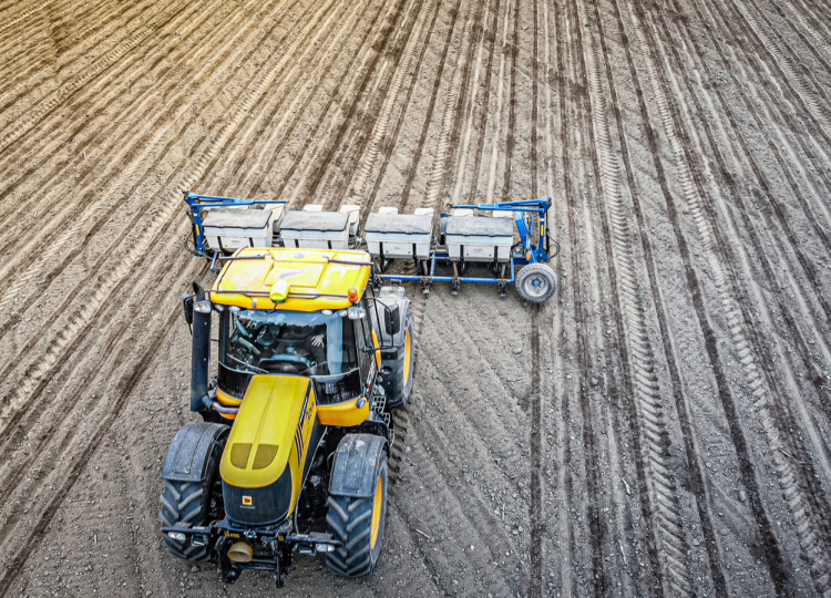 Univerzální elektrický volant s navigací John Deere