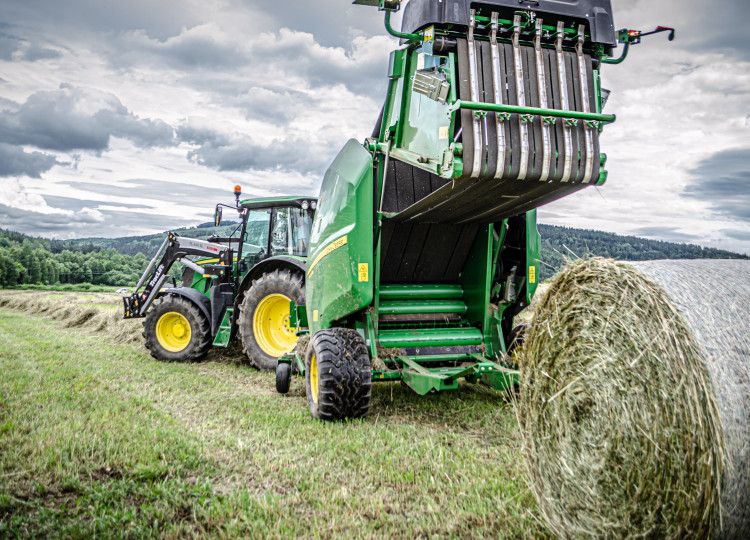 Lis John Deere  V451M