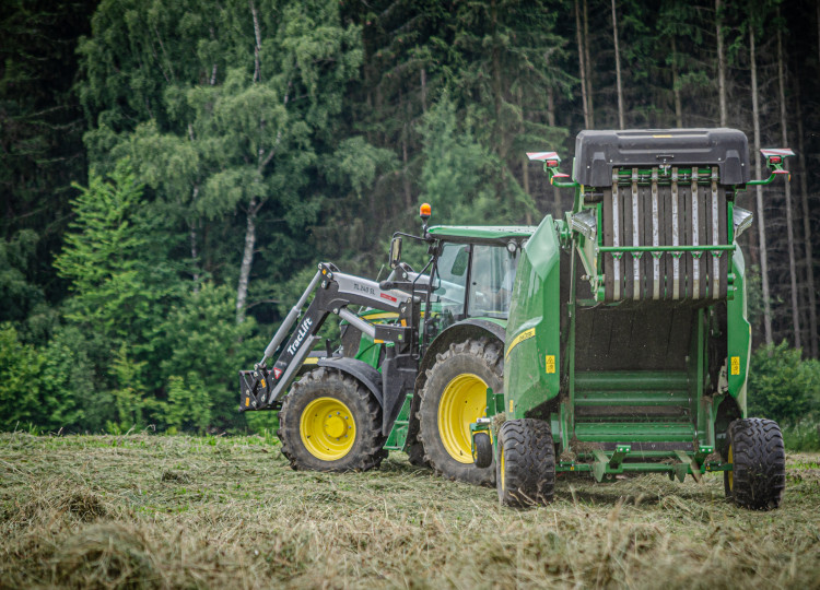 Lis John Deere  V451M