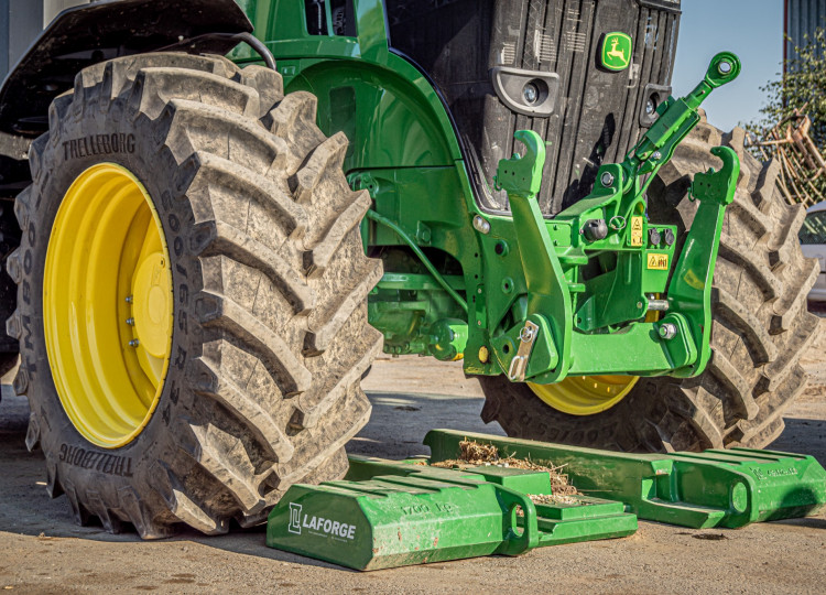 Představení Nových traktorů John Deere 8 a 7