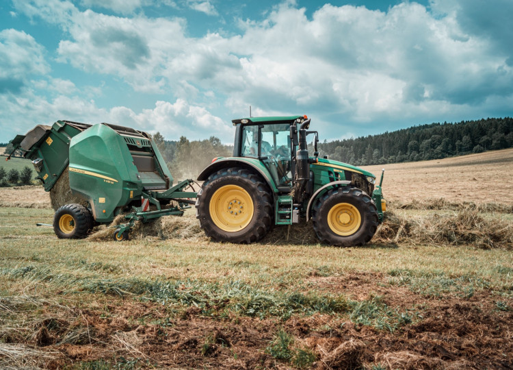 John Deere 6 120 M