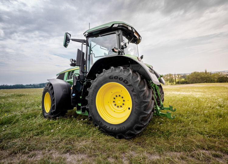 John Deere 7R | 38. díl Agrozet od A do Zet