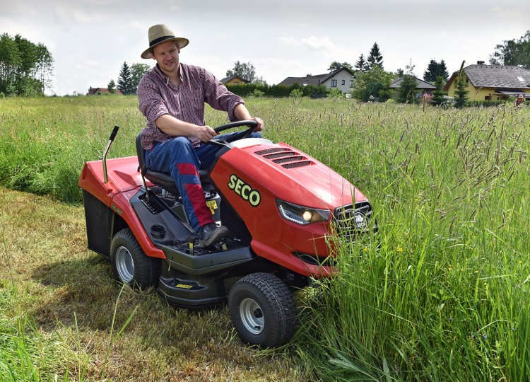 SECO - Traktory pro každou zahradu