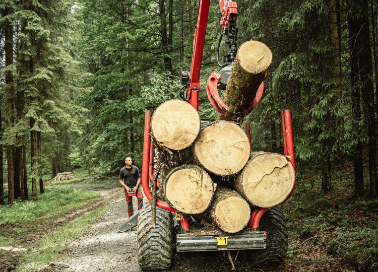 Vyvážecí vlek KRPAN s lesní nástavbou John Deere | 46. díl Agrozet od A do Zet