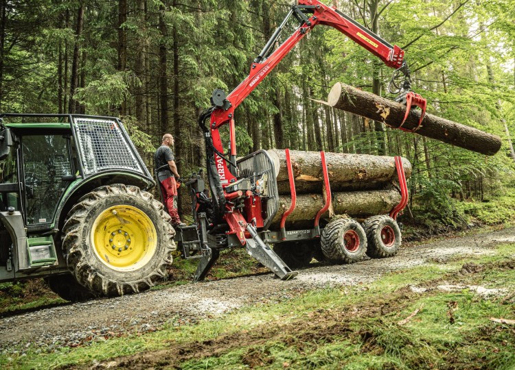 Vyvážecí vlek KRPAN s lesní nástavbou John Deere | 46. díl Agrozet od A do Zet