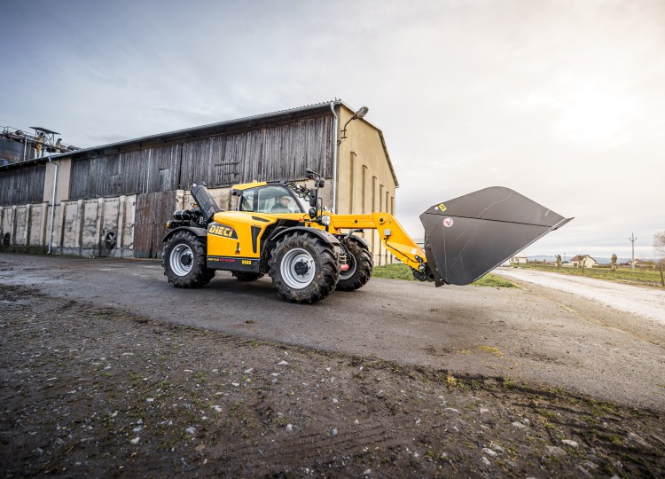 Dieci Agri Plus 42.7: Manipulátor pro každodenní nasazení na farmě
