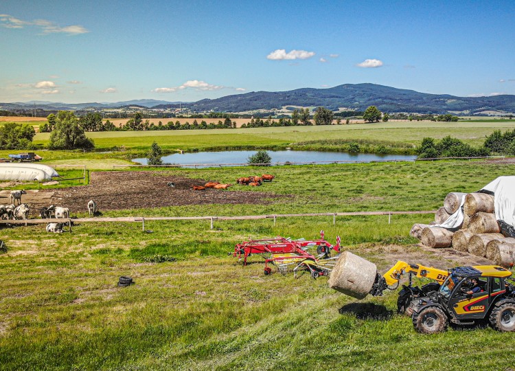 Dieci Agri Farmer 30.7 & 34.7: Dva siláci pro každodenní práci na farmě