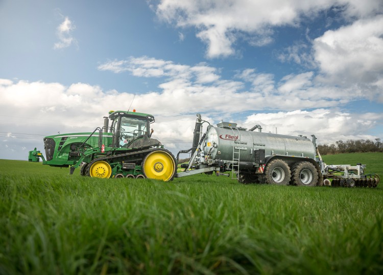 Fliegl – aplikace kejdy, digestátu a močůvky