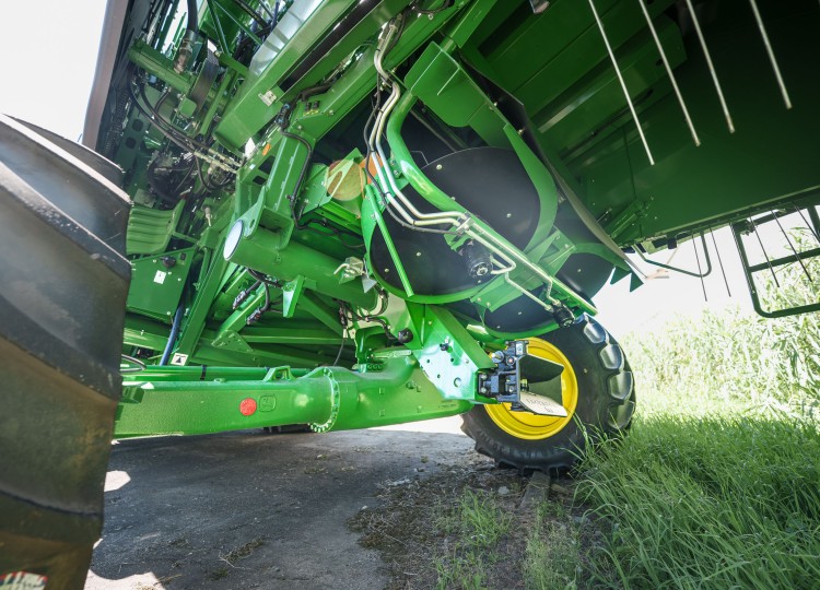 John Deere T6 700 – výkonný a inteligentní kombajn pro moderní sklizeň