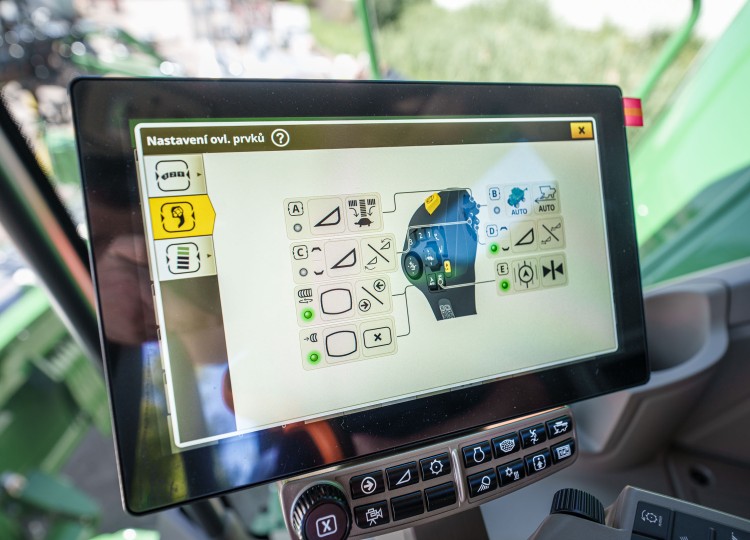 John Deere T6 700 – výkonný a inteligentní kombajn pro moderní sklizeň
