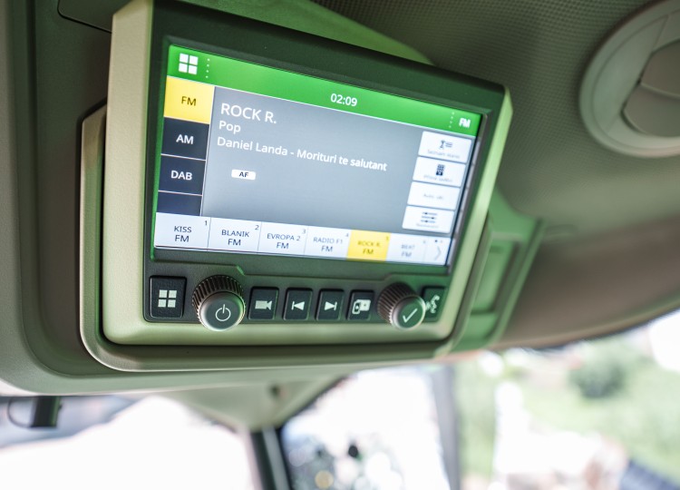John Deere T6 700 – výkonný a inteligentní kombajn pro moderní sklizeň