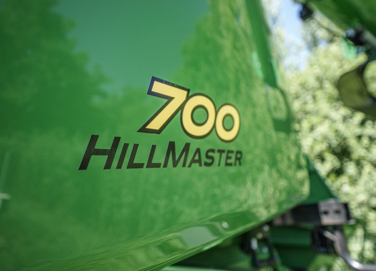 John Deere T6 700 – výkonný a inteligentní kombajn pro moderní sklizeň