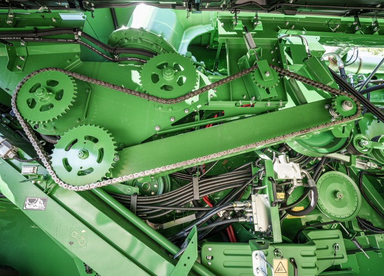 John Deere T6 700 – výkonný a inteligentní kombajn pro moderní sklizeň