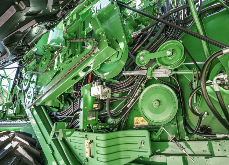 John Deere T6 700 – výkonný a inteligentní kombajn pro moderní sklizeň