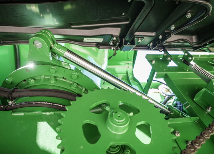 John Deere T6 700 – výkonný a inteligentní kombajn pro moderní sklizeň