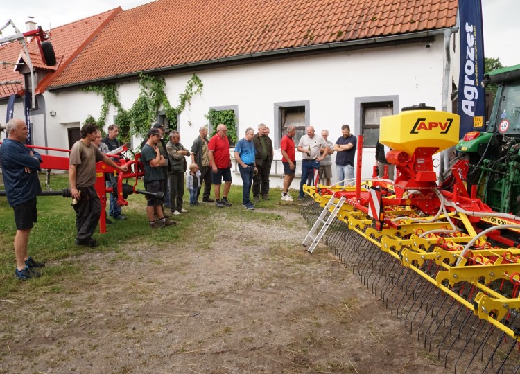 Stroje od nás u vás – luční brány APV GS 600 M1, které zachraňují porost po prasatech