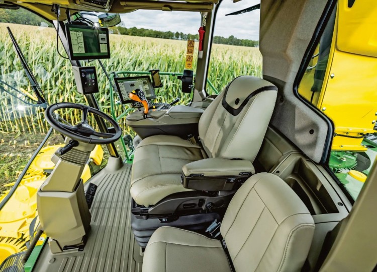 Nová generace řezaček je tady: John Deere představuje řadu F8 a F9