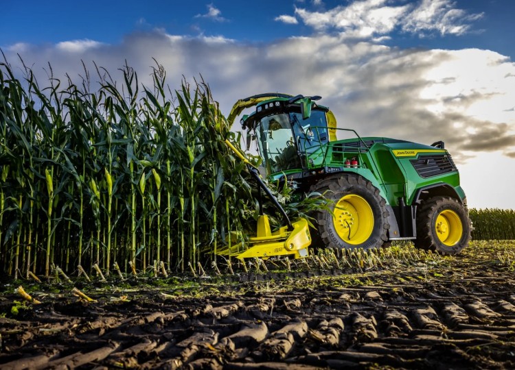 Nová generace řezaček je tady: John Deere představuje řadu F8 a F9