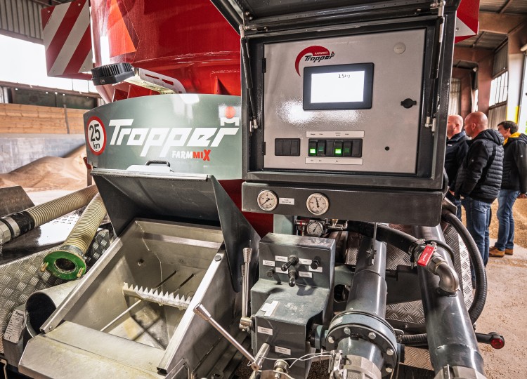 TROPPER, kompletní příprava krmné směsi v jednom stroji