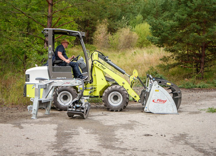 Fliegl 25–27 a příslušenství Fliegl | 65. díl Agrozet od A do Zet