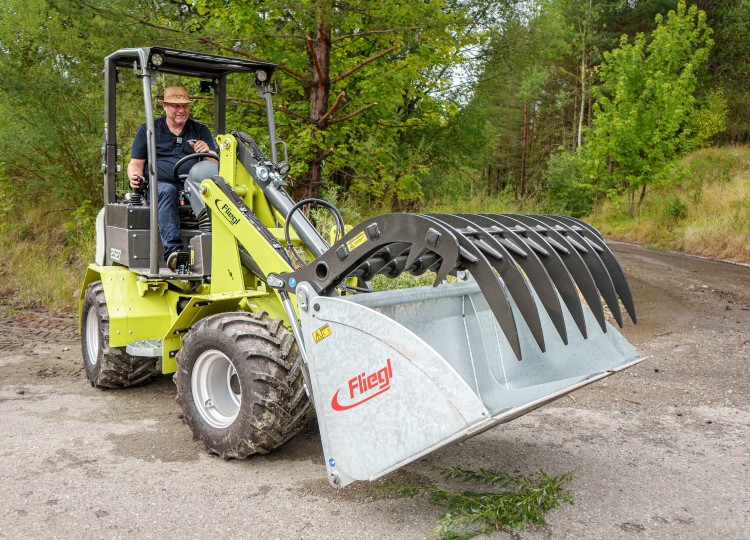 Fliegl 25–27 a příslušenství Fliegl | 65. díl Agrozet od A do Zet