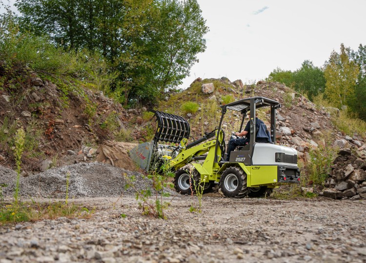 Fliegl 25–27 a příslušenství Fliegl | 65. díl Agrozet od A do Zet